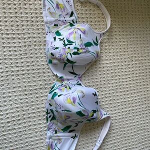 SOLD - Cacique White and Green Floral Bra Intimates